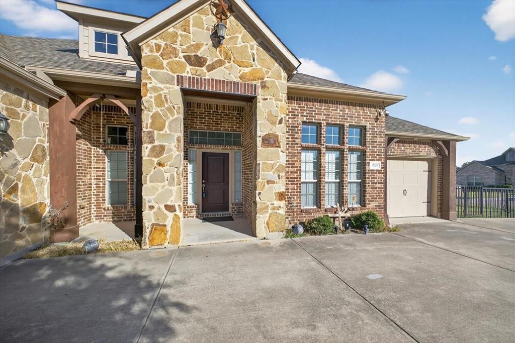7529 Zinnia Lane