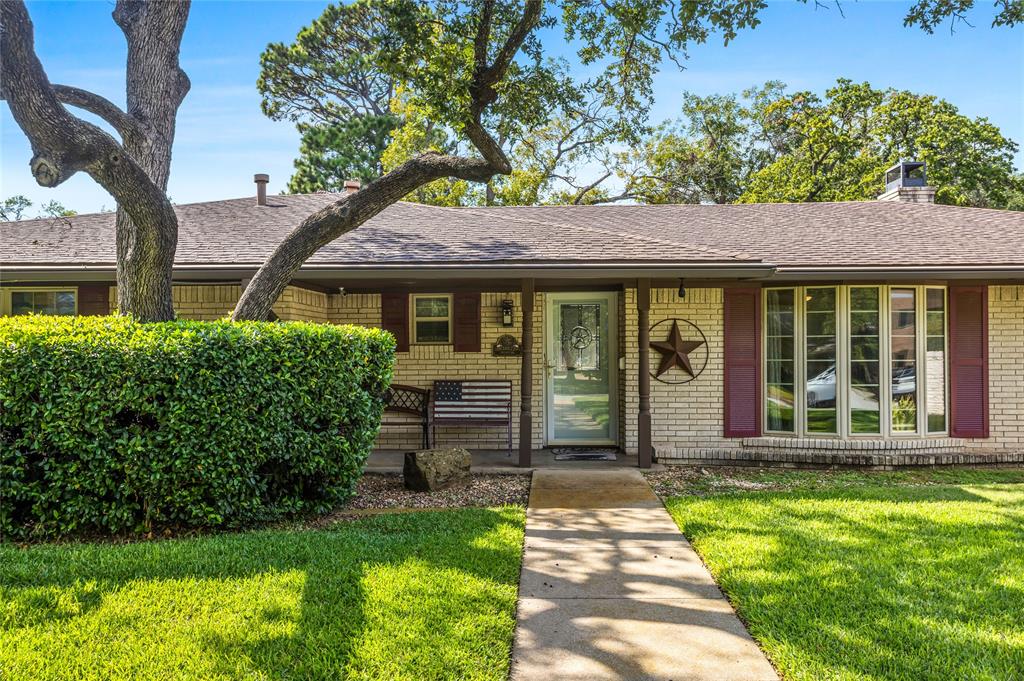 1012 Walnut Drive
