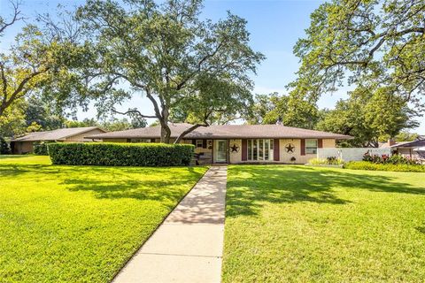 1012 Walnut Drive Arlington TX 76012