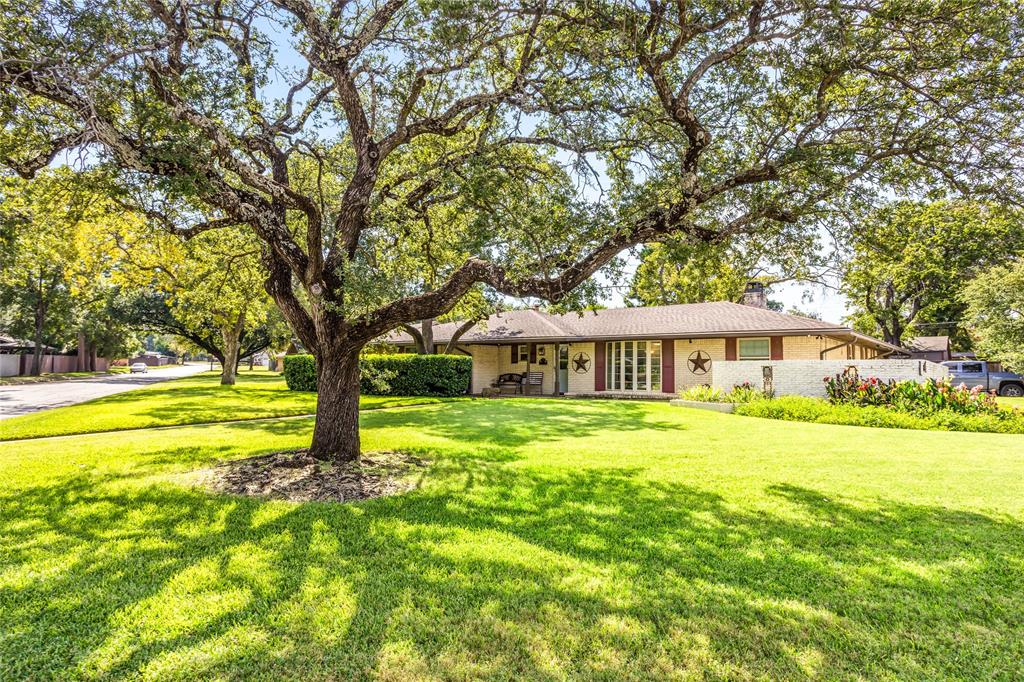 1012 Walnut Drive