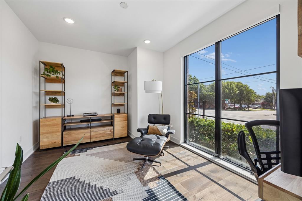 737 N Zang Boulevard 103