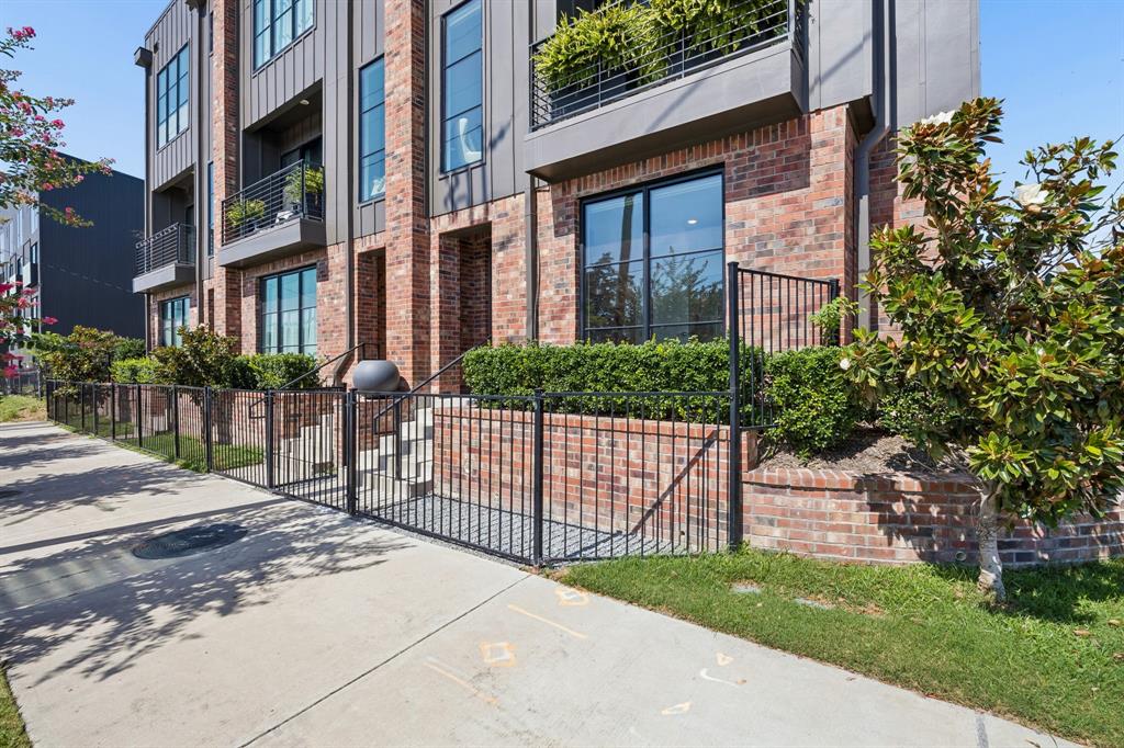 737 N Zang Boulevard 103