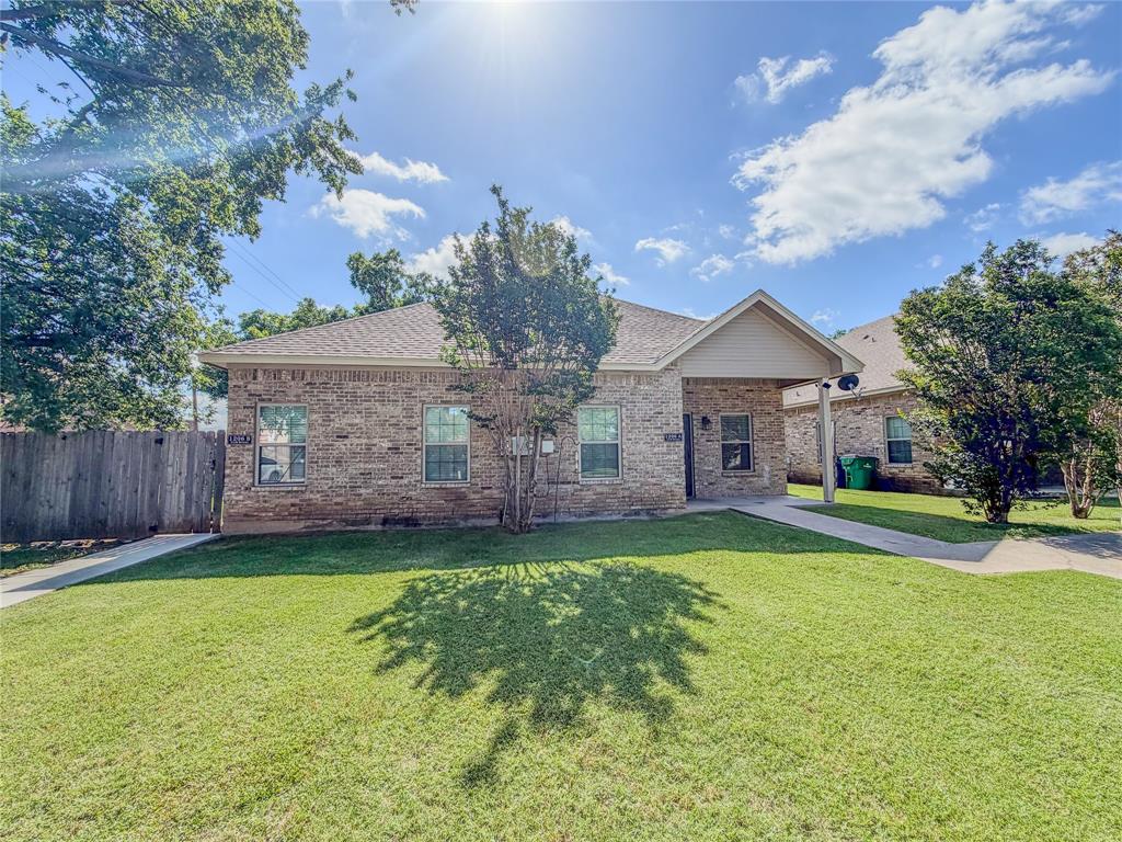 Photo of 1101 Cates Street, Bridgeport, TX 76426 (MLS # 21297498)