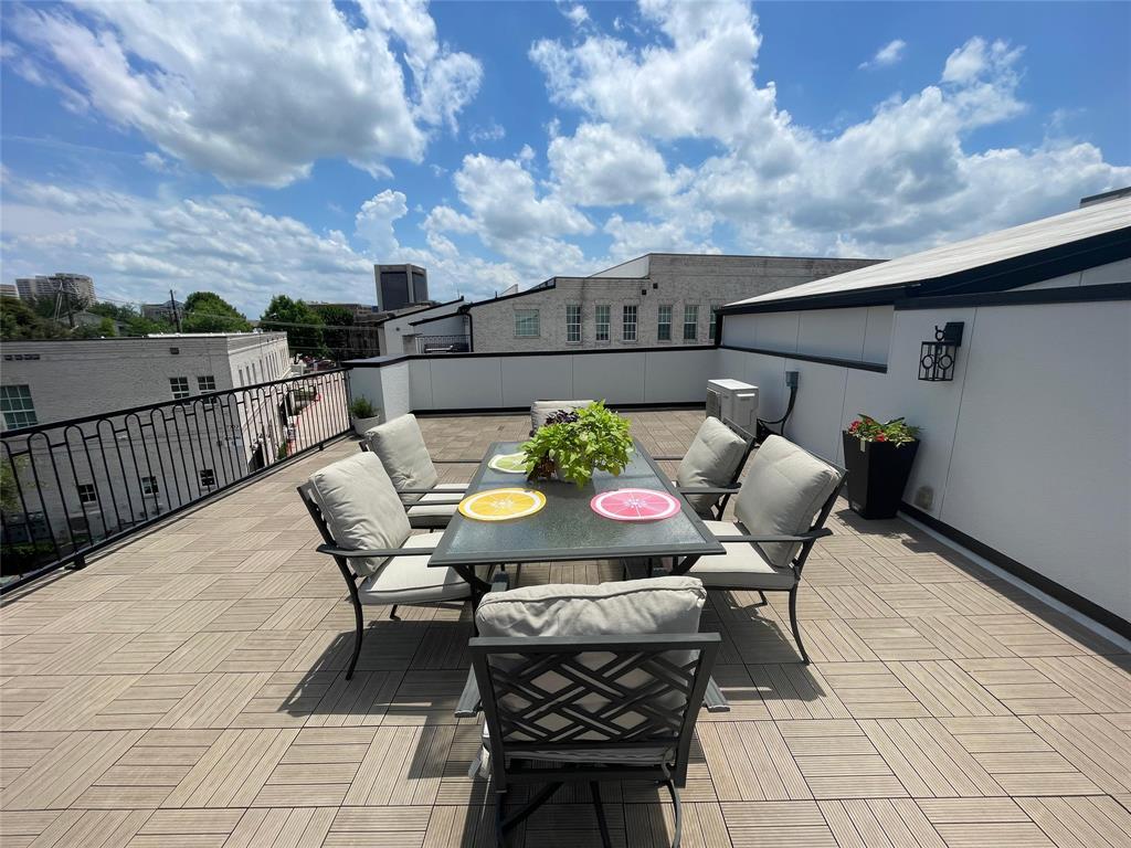 7333 Valley View Lane 404