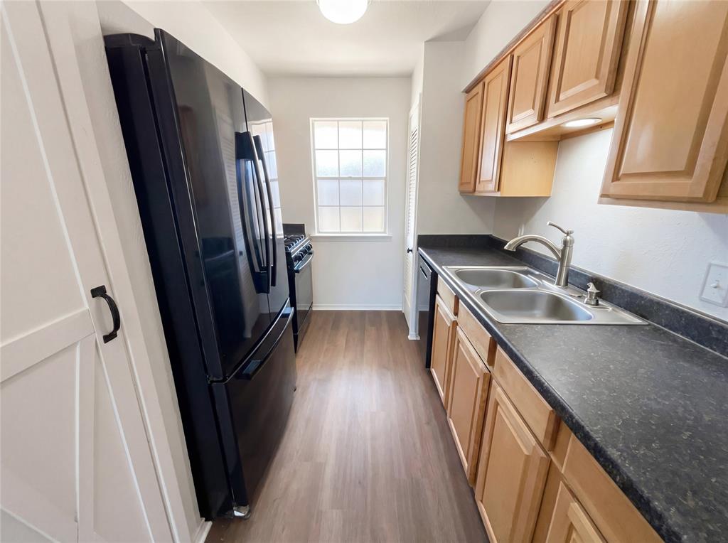 821 E Mission Street