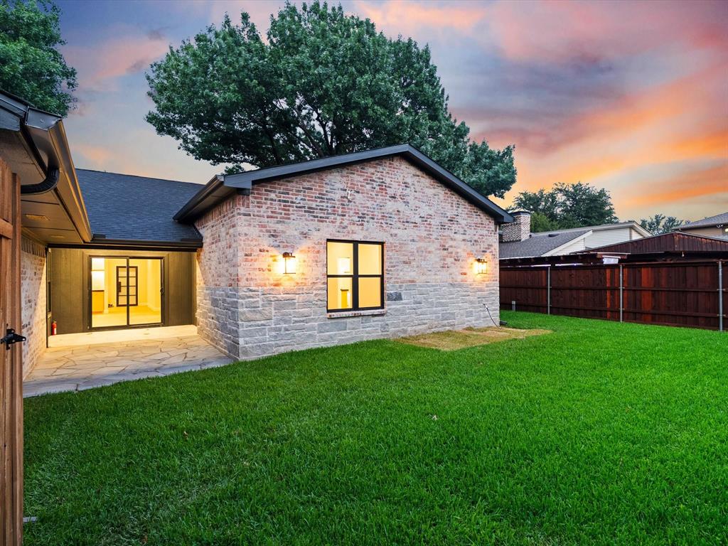 2813 Staffordshire Drive