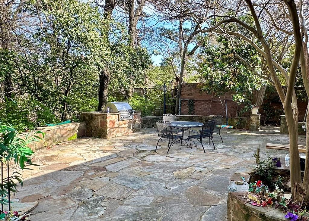 Guggenheim Acres - Residential