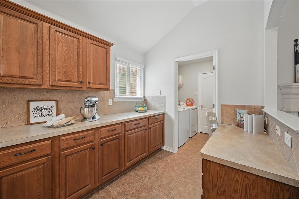 Fort Worth, Texas 76244, United States, 3 Bedrooms Bedrooms, ,2 BathroomsBathrooms,Residential,Pending,106615