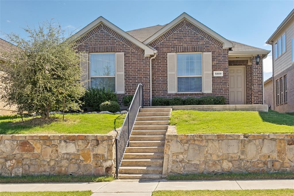 5809 Wake Robin Drive