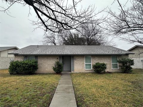 1017 Pleasant Valley Road Garland TX 75040