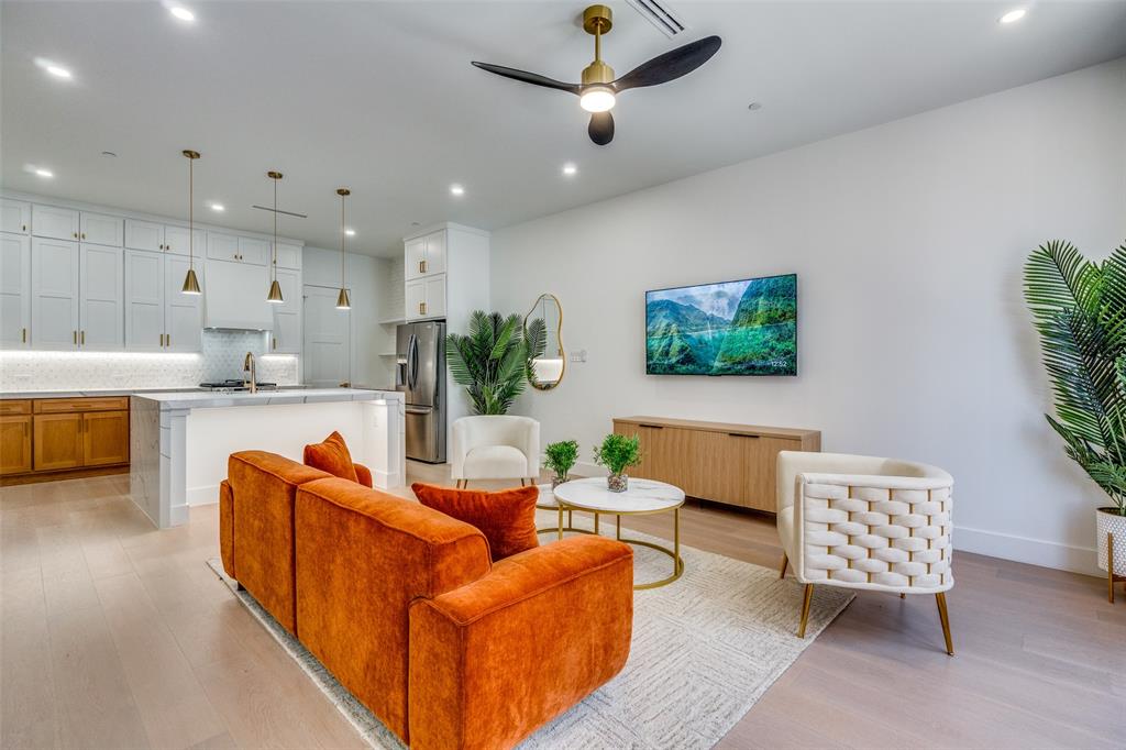 708 W 10th Street 101