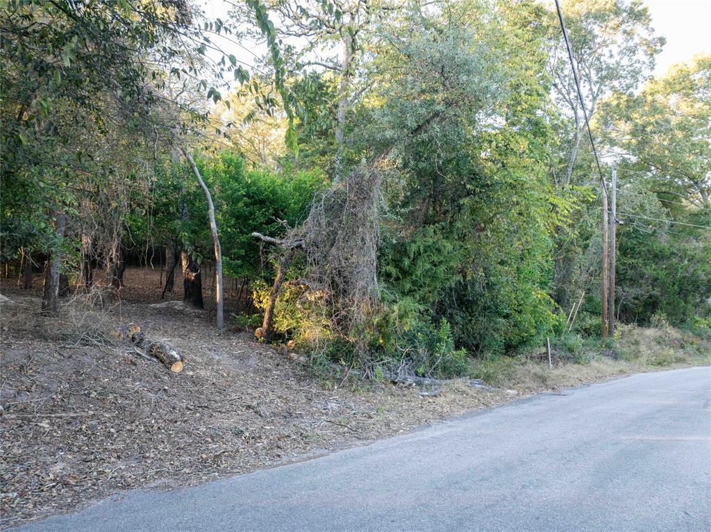 000 Callender Lake Drive