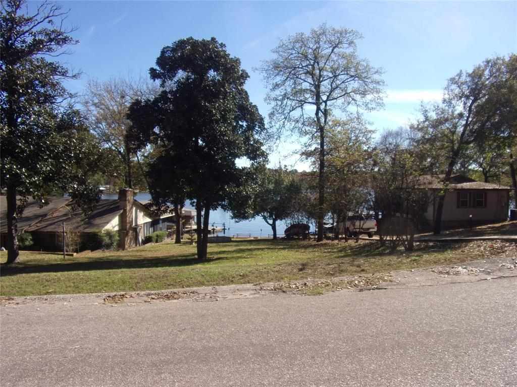 000 Callender Lake Drive