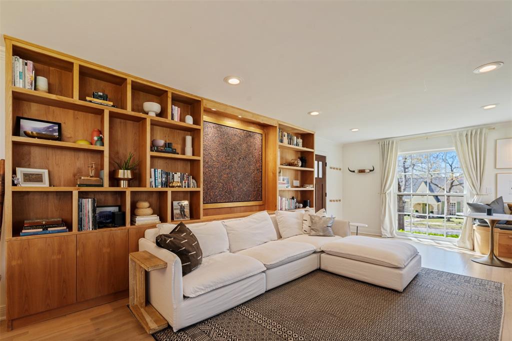 Hollywood - Residential