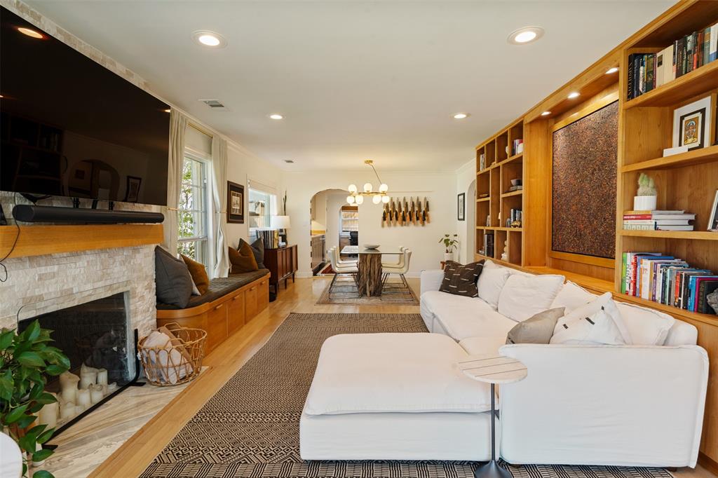 Hollywood - Residential