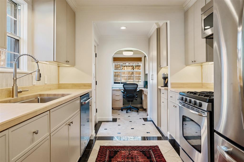 Hollywood - Residential