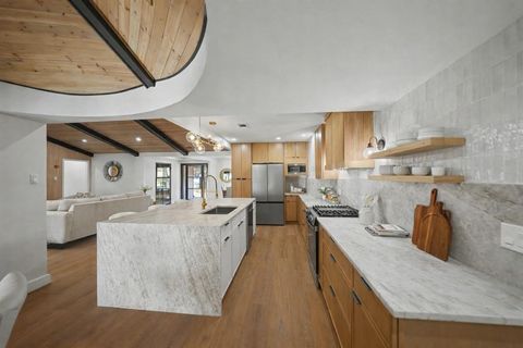 Tiny photo for 7115 Cosgrove Drive, Dallas, TX 75231 (MLS # 21196341)