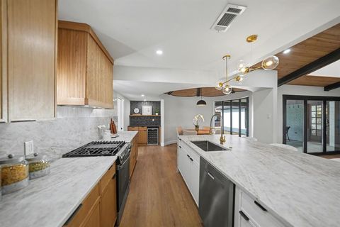 Tiny photo for 7115 Cosgrove Drive, Dallas, TX 75231 (MLS # 21196341)