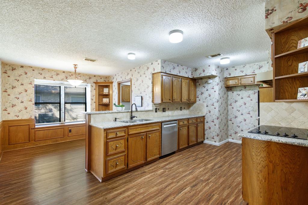 2215 Cedar Circle