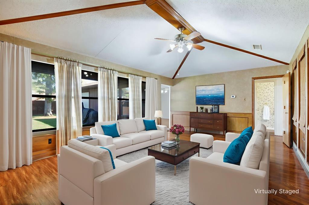 2215 Cedar Circle