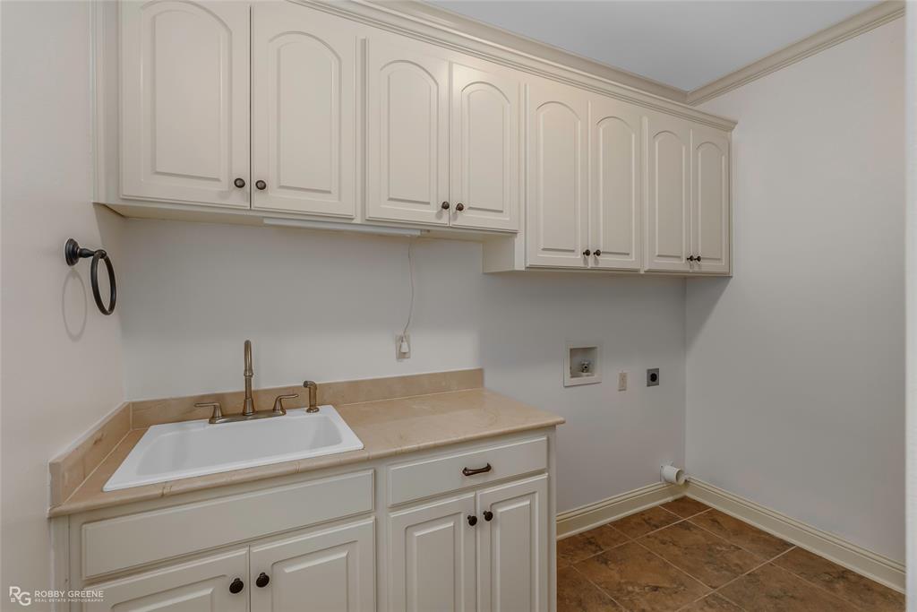 Shreveport, Louisiana 71106, United States, 4 Bedrooms Bedrooms, ,3 BathroomsBathrooms,Residential,Active,158853