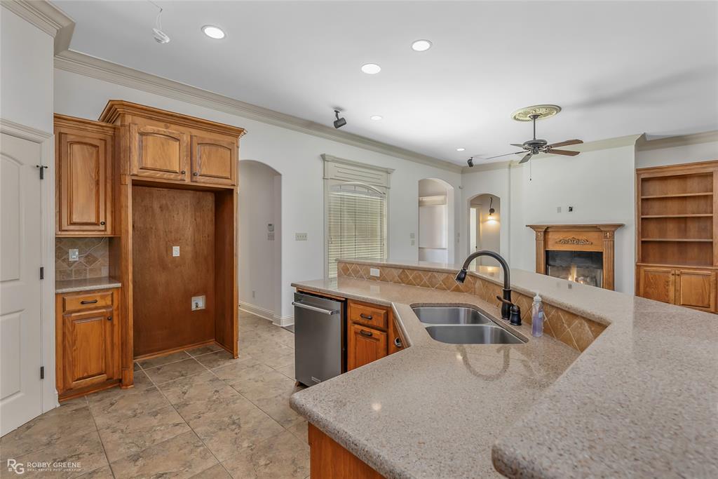 Shreveport, Louisiana 71106, United States, 4 Bedrooms Bedrooms, ,3 BathroomsBathrooms,Residential,Active,158853