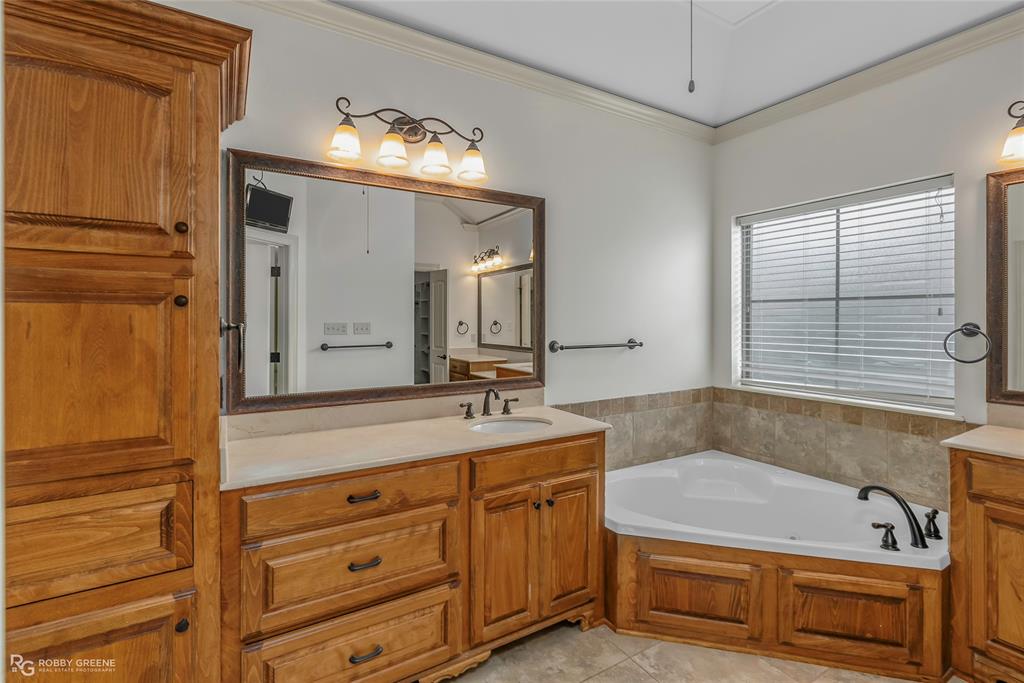 Shreveport, Louisiana 71106, United States, 4 Bedrooms Bedrooms, ,3 BathroomsBathrooms,Residential,Active,158853