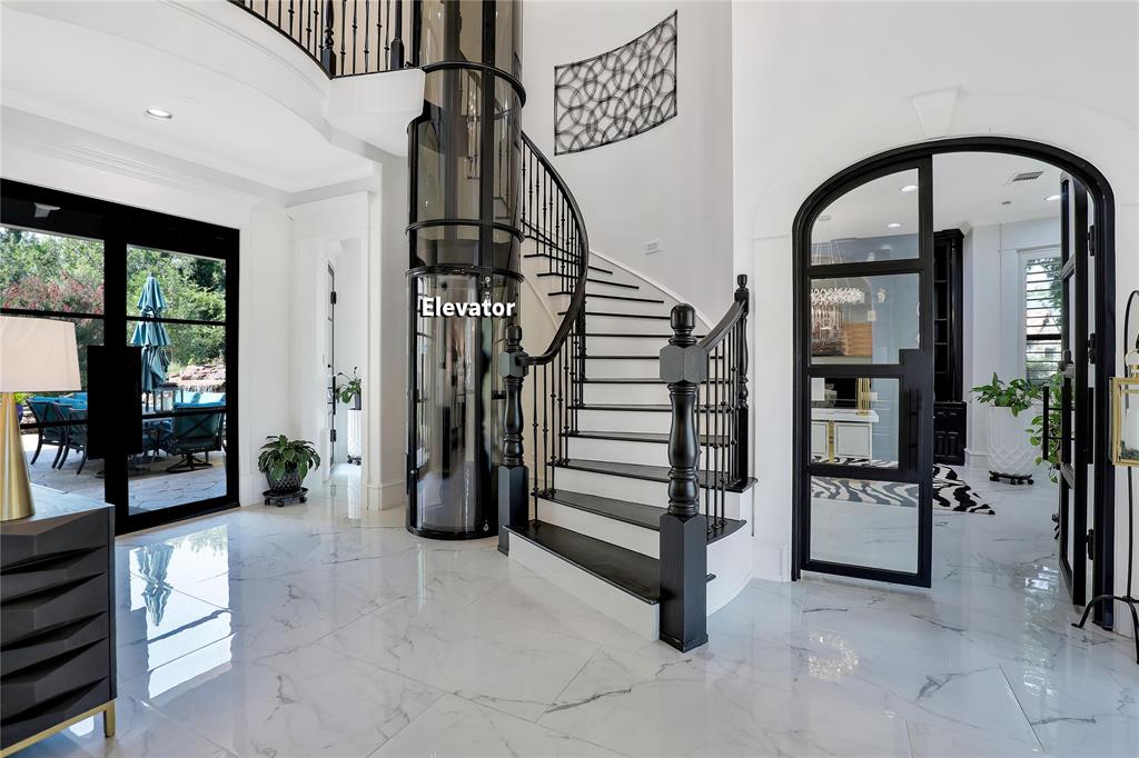505 Creekside Drive