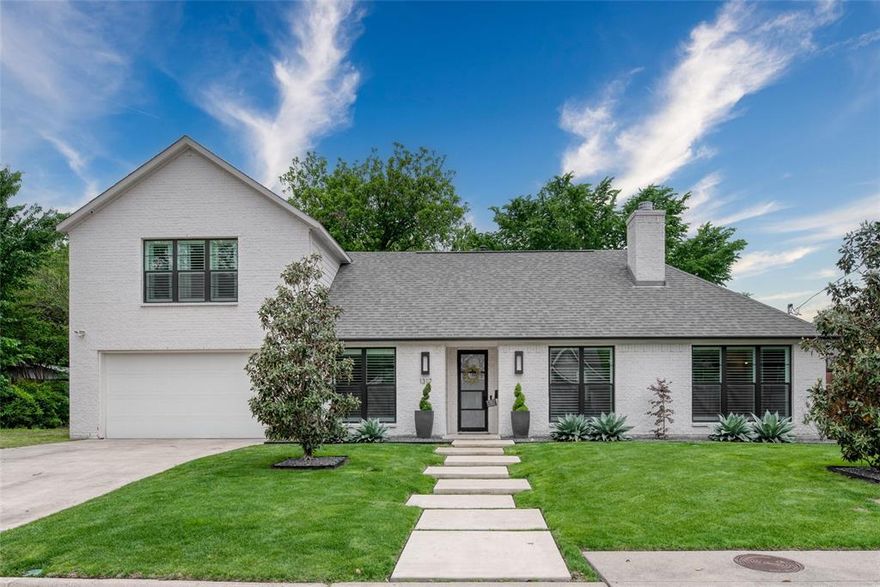 Modern design meets timeless charm in this updated home just one mile from all the food, fun, and boutique flair of Historic Downtown McKinney. Built in 2021 by J. Stiles Custom Homes, this two-story stunner delivers the best of both worlds: newer construction in an established, walkable neighborhood.
The open-concept main floor features luxury wood-look tile flooring, soaring ceilings, and large windows with plantation shutters that flood the space with natural light. The kitchen has been recently refreshed with all-new cabinetry, statement backsplash, open shelving, and quartz countertops. Stainless steel appliances, a gas range, and walk-in pantry check every box on your “dream kitchen” list.
The family room, complete with cozy gas fireplace and sliding glass doors, opens to a covered patio and private backyard - perfect for morning coffee or backyard grilling. A versatile secondary bedroom on the first floor offers the perfect home office, gym, or guest suite.
The primary suite is a true retreat with an ensuite bath that looks straight out of a design magazine featuring dual vanities, upgraded lighting, a freestanding soaking tub, and a large walk-in shower with floor-to-ceiling tile. Upstairs, two oversized bedrooms with walk-in closets share a full bath with modern finishes.
Additional features include upgraded lighting throughout, security system, energy-efficient windows, and a 2-car attached garage. No HOA. Zoned to McKinney ISD. If you’ve been searching for updated style, location, and function in one gorgeous package you just found it!