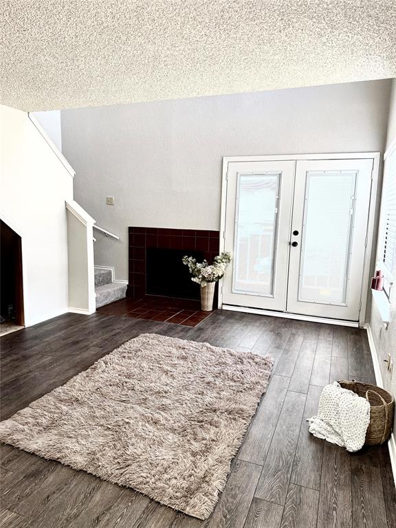 Arlington Oaks Condo - Residential