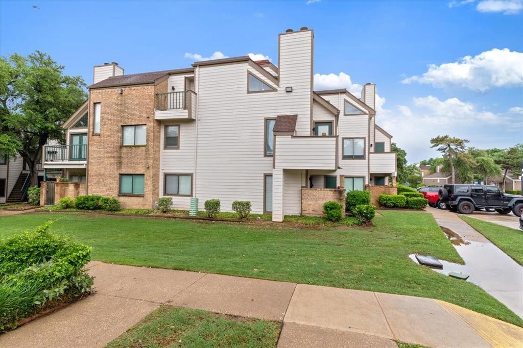 Arlington Oaks Condo - Residential