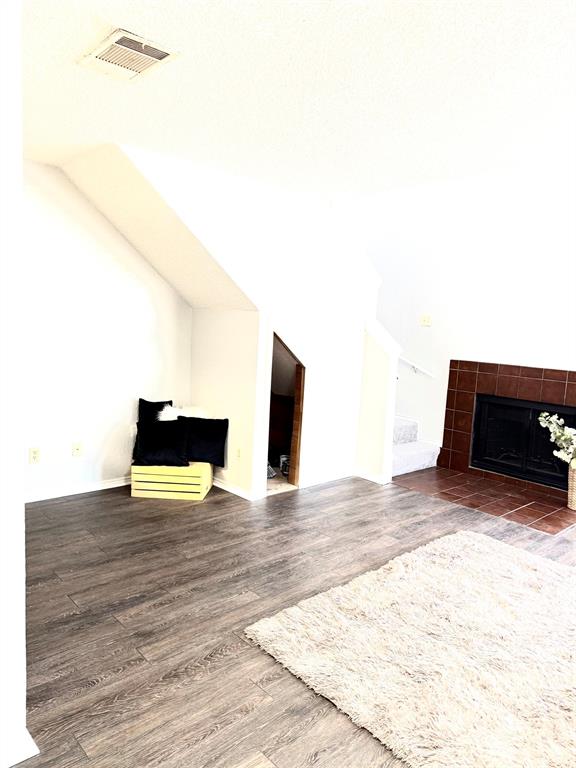 Arlington Oaks Condo - Residential