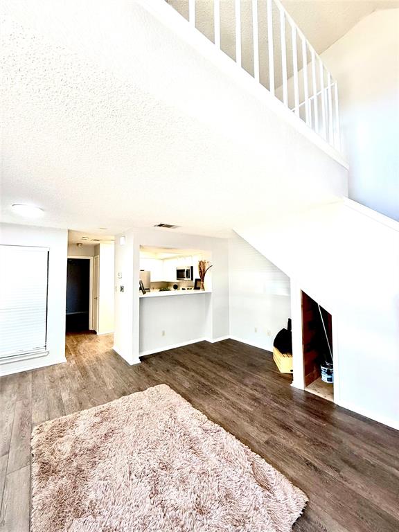 Arlington Oaks Condo - Residential