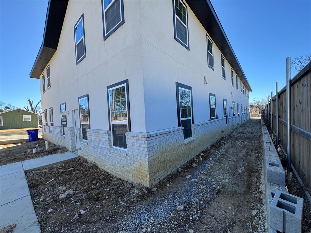 6800 Oak Crest Drive W