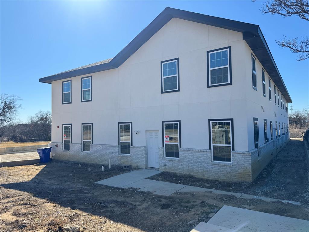 6800 Oak Crest Drive W