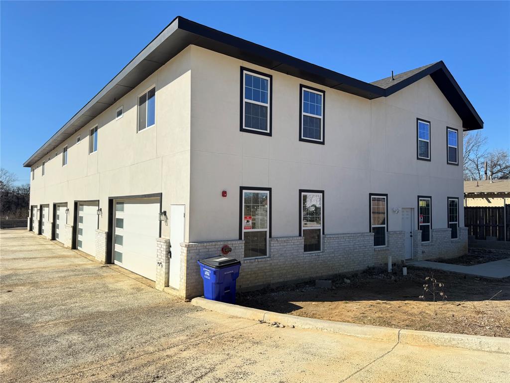 6800 Oak Crest Drive W