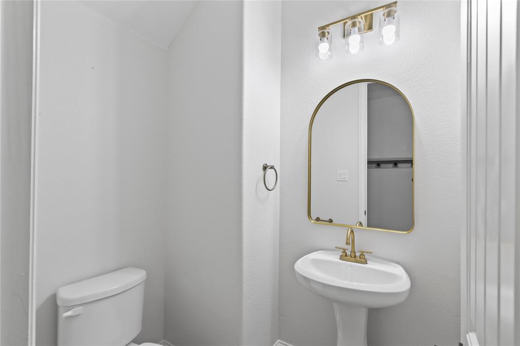 Creeks Of Legacy Ph 1b - Residential Lease