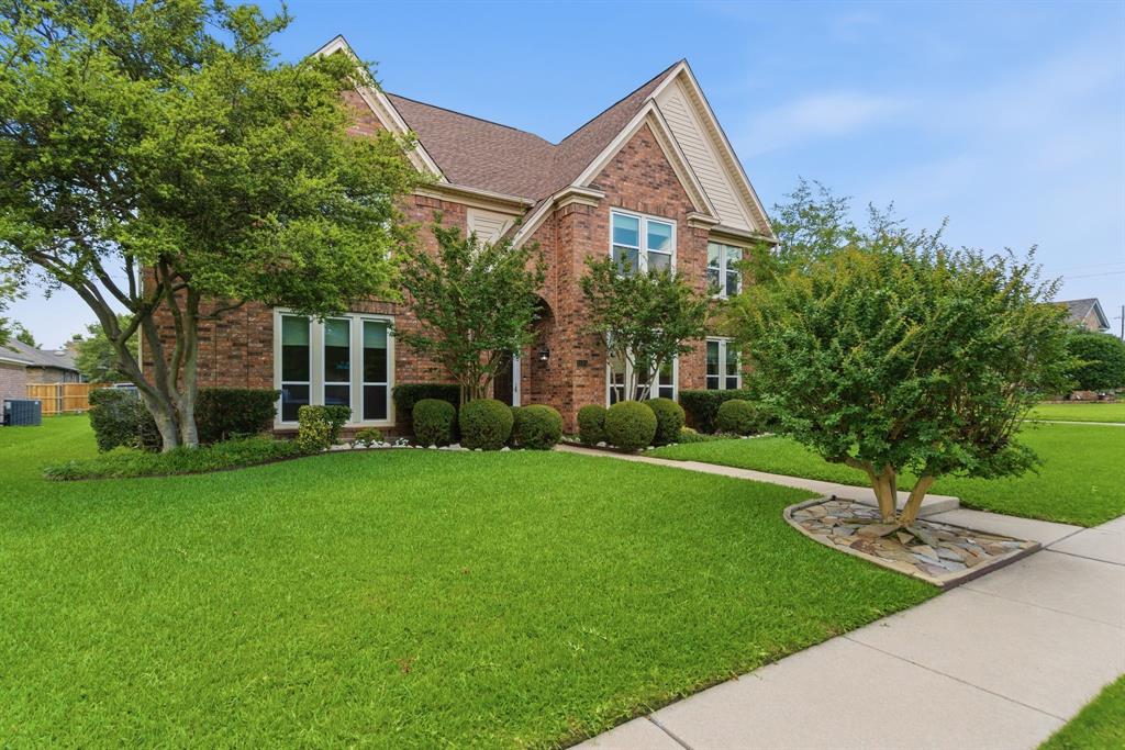 1105 Lakestream Drive