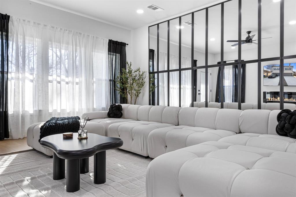 D Rowens Add - Residential Lease