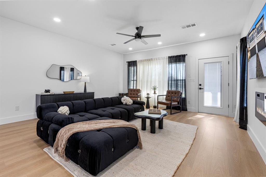 D Rowens Add - Residential Lease