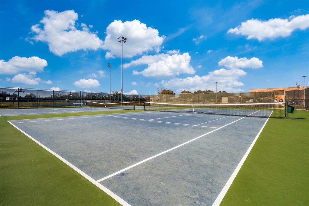 Villas At Trophy Club The - Residential