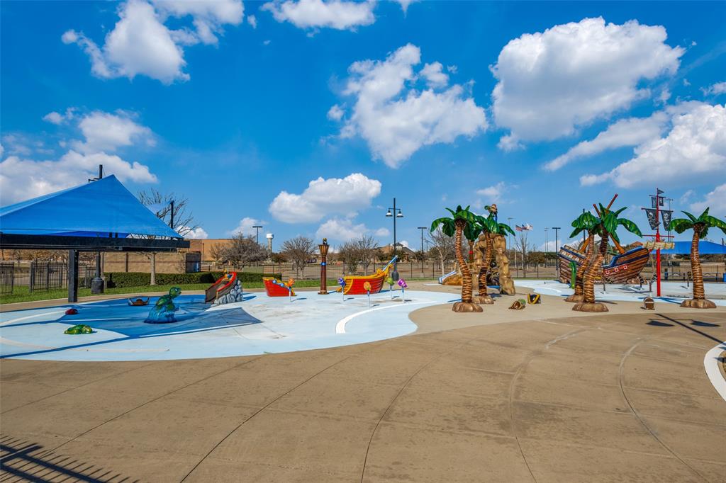 Villas At Trophy Club The - Residential