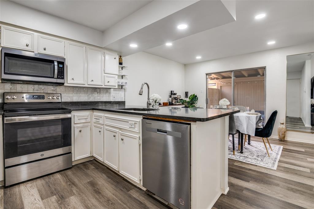 Shady Brook Twnhs Add - Residential