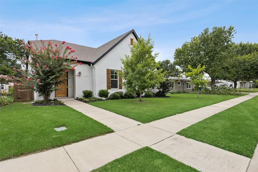 Welcome to this beautiful home built by Clarity Homes, featuring three spacious bedrooms, two modern bathrooms, and an open-concept living area perfect for relaxing and entertaining. The kitchen boasts stainless steel appliances, granite countertops, and ample storage to meet all your culinary needs. The primary suite includes a walk-in closet, a luxurious ensuite bathroom with dual sinks, and a soaking tub. Outside, the property offers a well-maintained yard and a covered patio, ideal for outdoor gatherings. Take advantage of the rear entry garage accessible via the alley, and enjoy the convenience of a generous mud room to stay organized. With its proximity to local schools, shopping centers, and recreational facilities, this home provides both comfort and convenience.