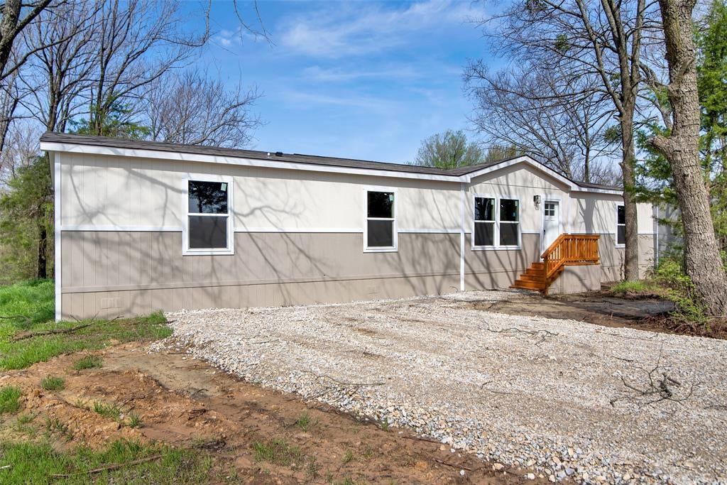 Photo of 629 CR-167 Street, Whitesboro, TX 76273 (MLS # 21406536)