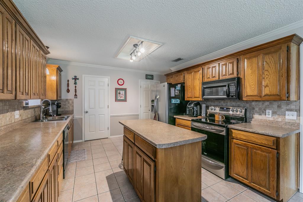 10153 Stoneleigh Drive