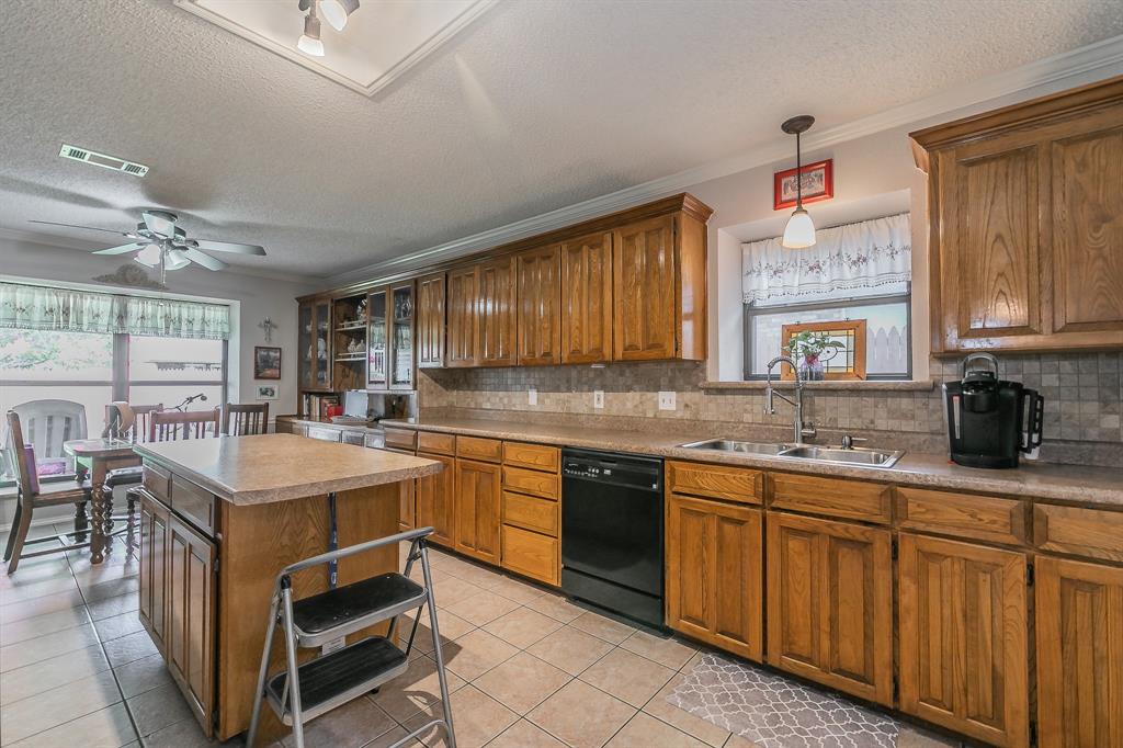 10153 Stoneleigh Drive