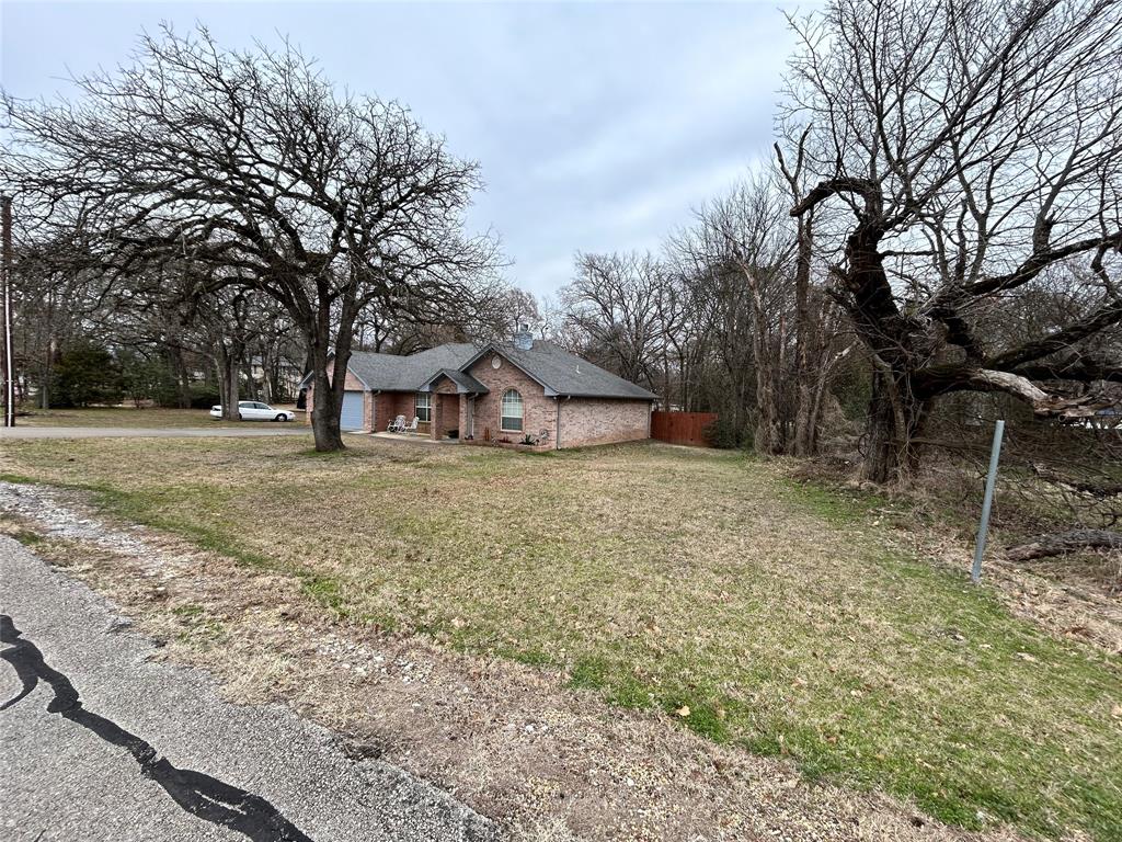 122 Lakeway Lane