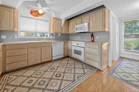 Tiny photo for 520 Hideaway Lane E, Hideaway, TX 75771 (MLS # 21141270)