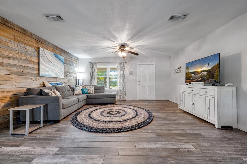 2094 County Road 2850